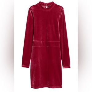 H&M Fitted Velvet Midi Dress